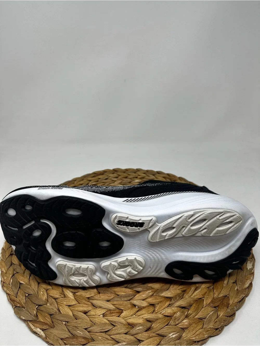 BROOKS Adrenaline GTS 25 Running Shoes Black White Size 11.5 WIDE Men's